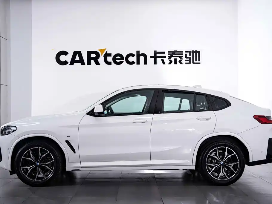 BMW X4 — фото 8