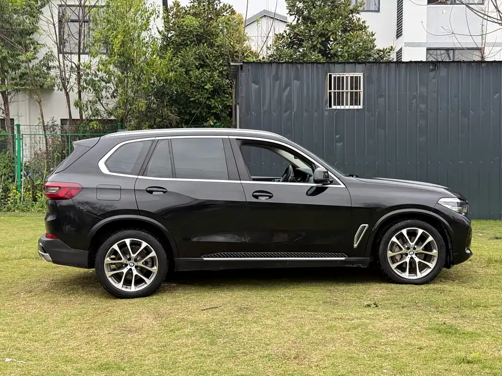 BMW X5 (Import) — фото 4