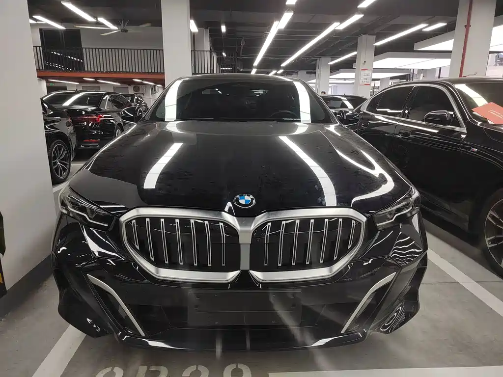 BMW 5 Series — фото 2