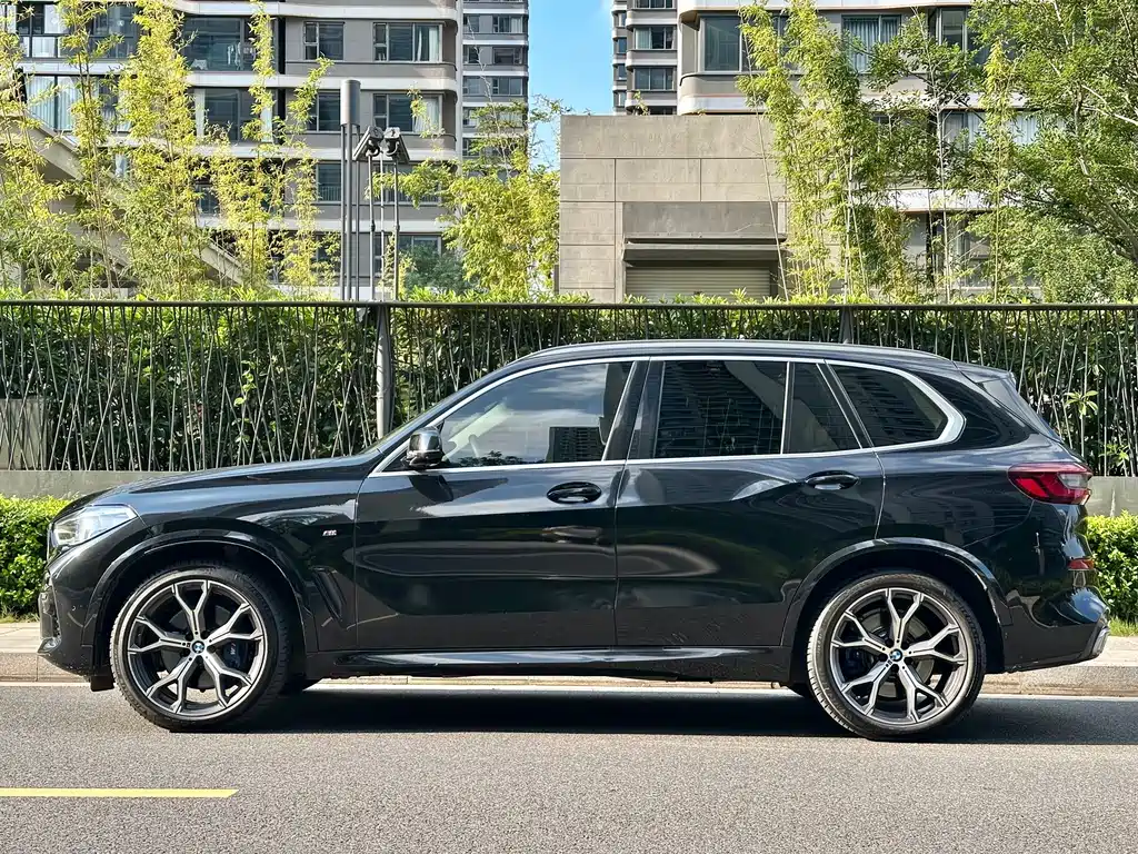 BMW X5 (Import) — фото 4