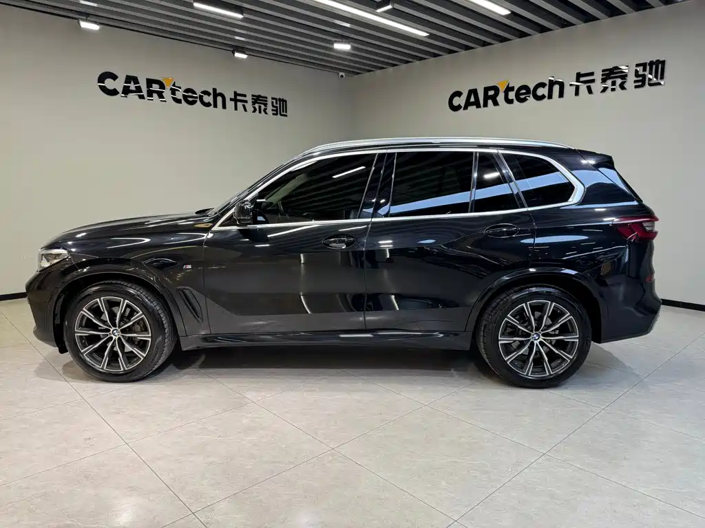 BMW X5 (Import) — фото 7