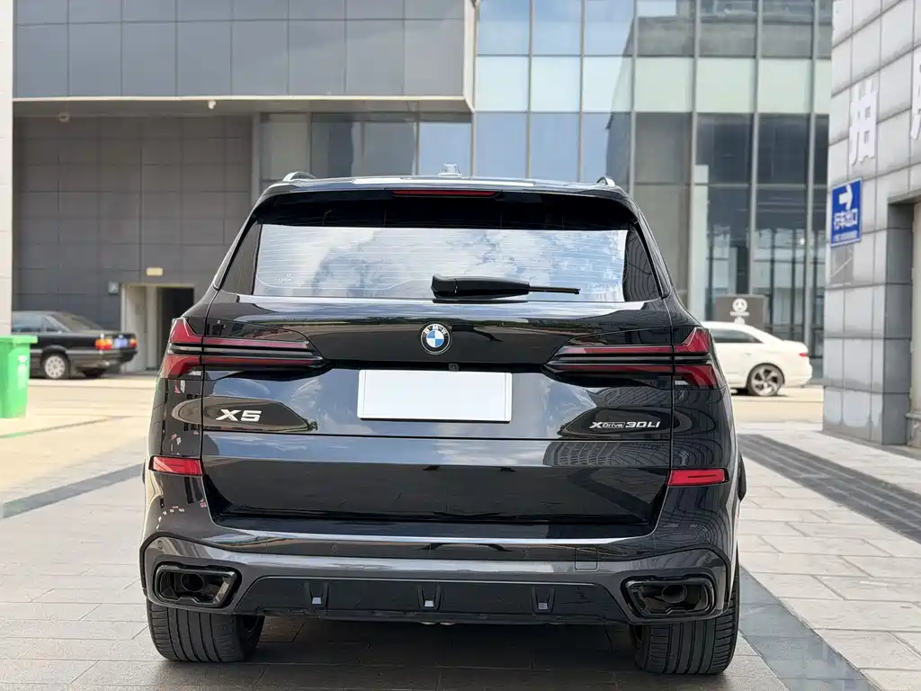 BMW X5 — фото 22