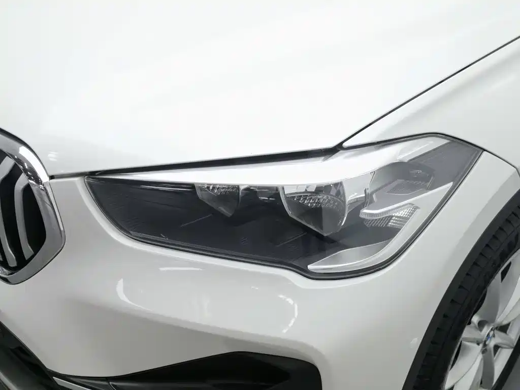 BMW X1 — фото 7