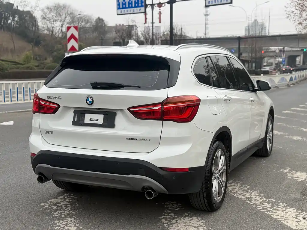 BMW X1 — фото 6