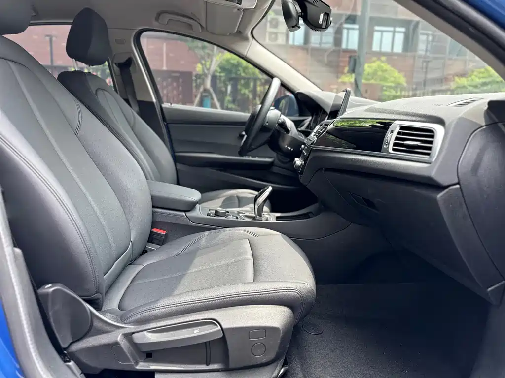 BMW 1 Series — фото 11