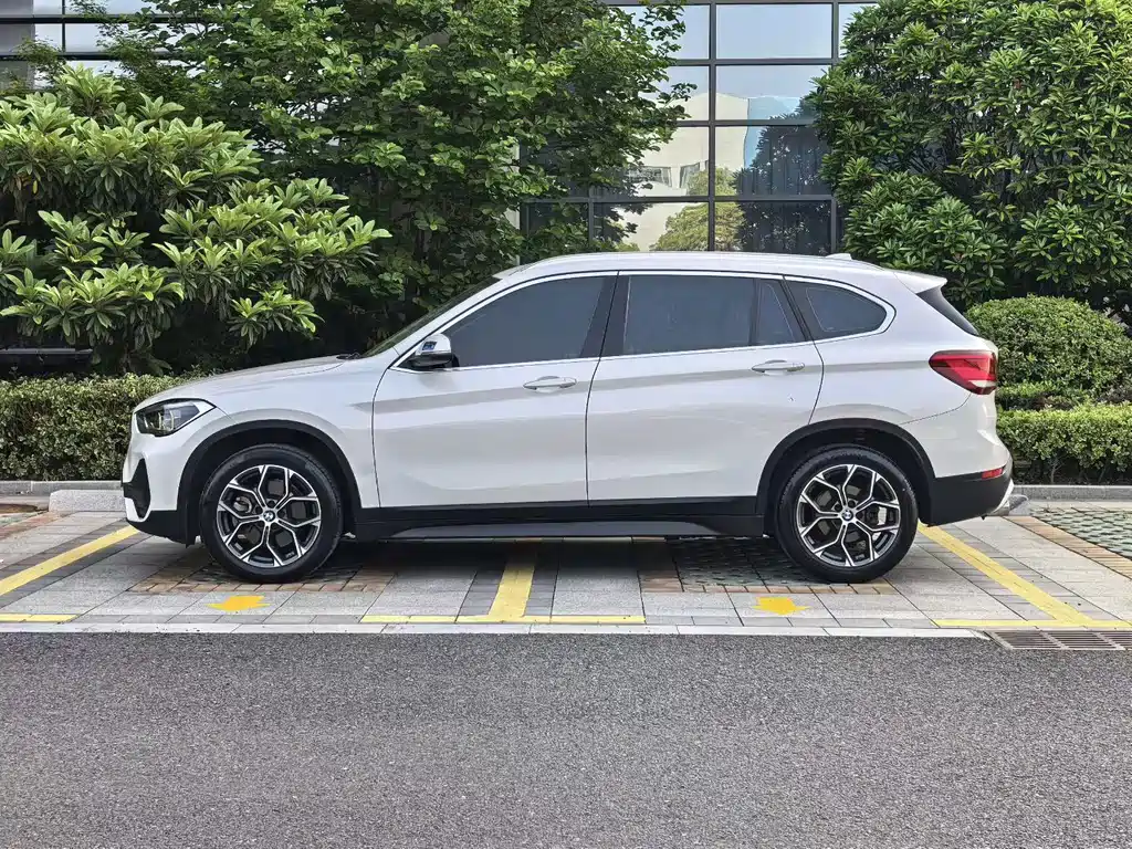 BMW X1 — фото 3