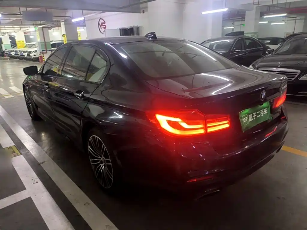 BMW 5 Series — фото 5