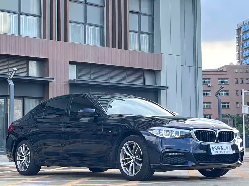 BMW 5 Series — фото 3