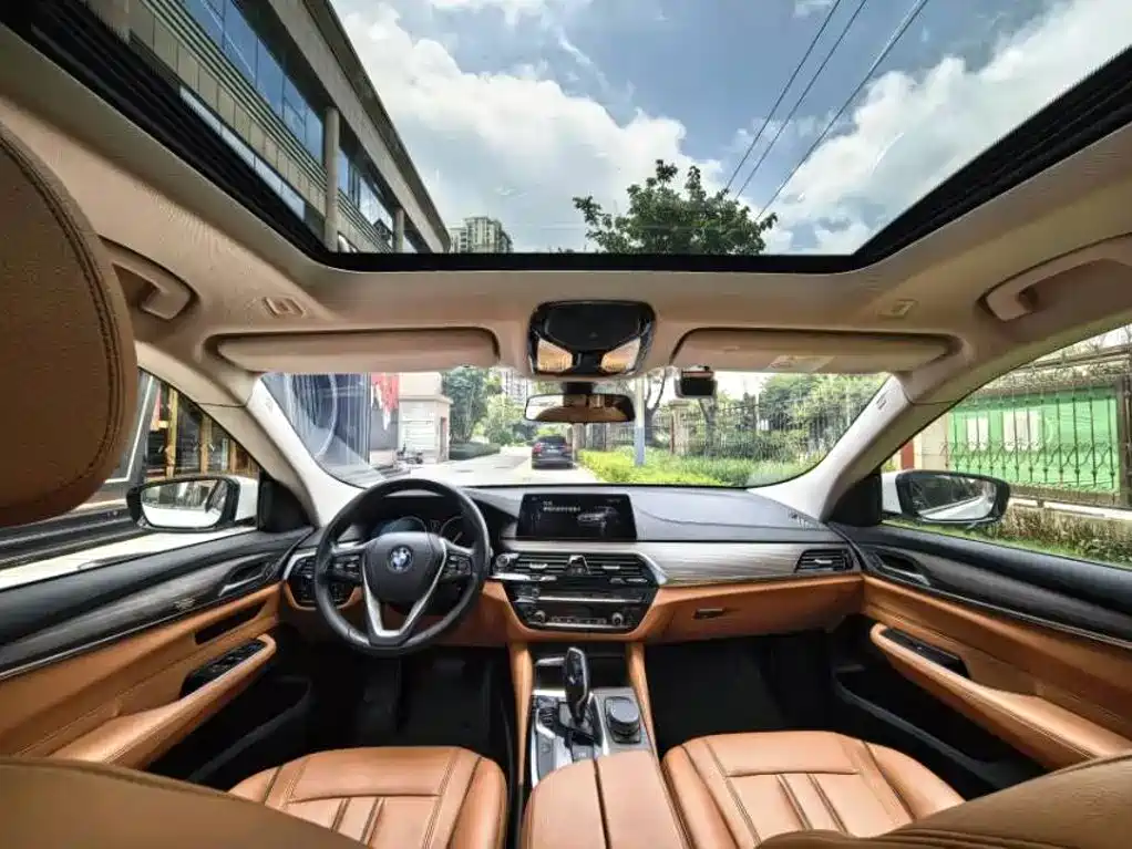 BMW 6 Series GT — фото 9