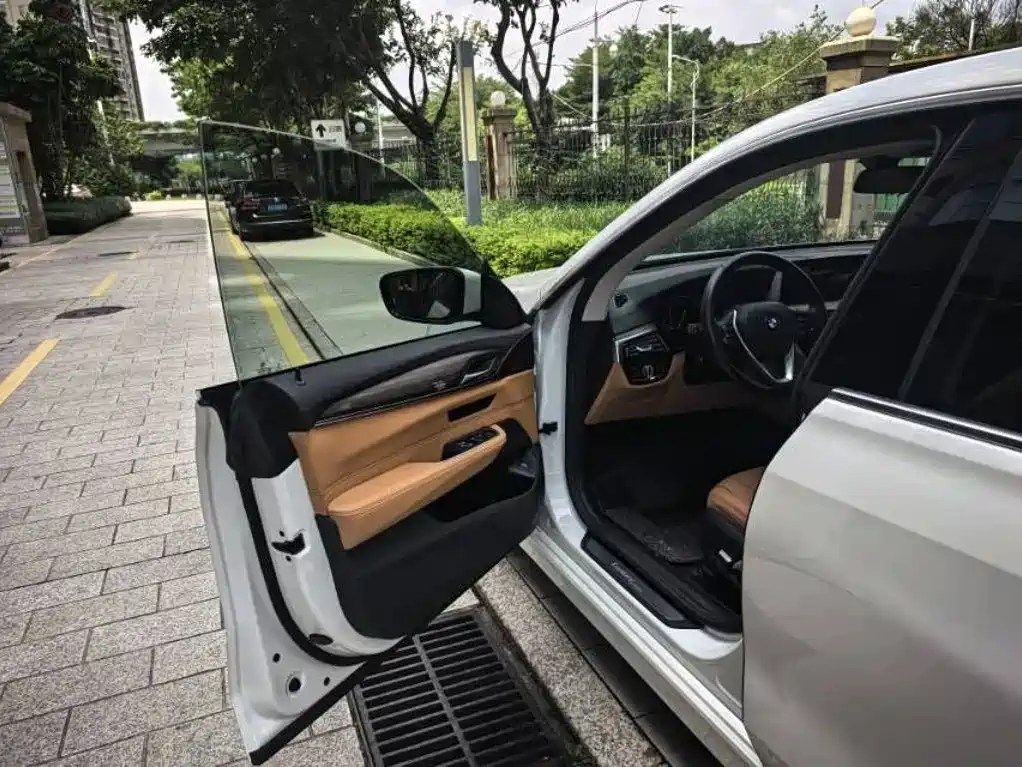 BMW 6 Series GT — фото 10