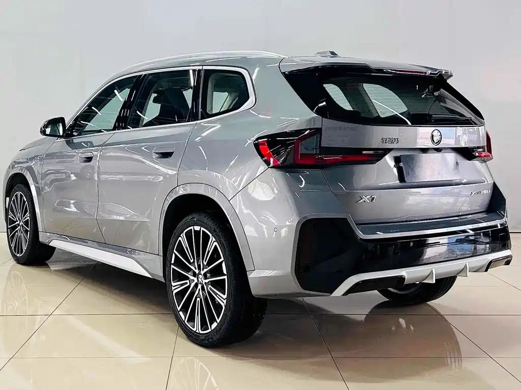 BMW X1 — фото 8