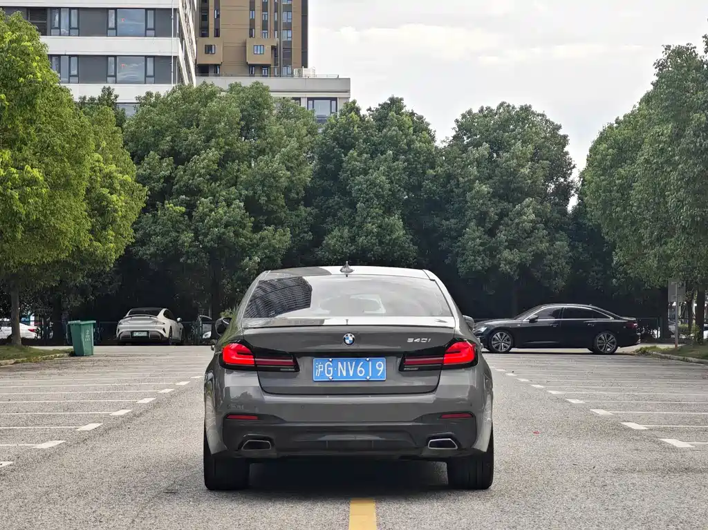 BMW 5 Series (Import) — фото 8
