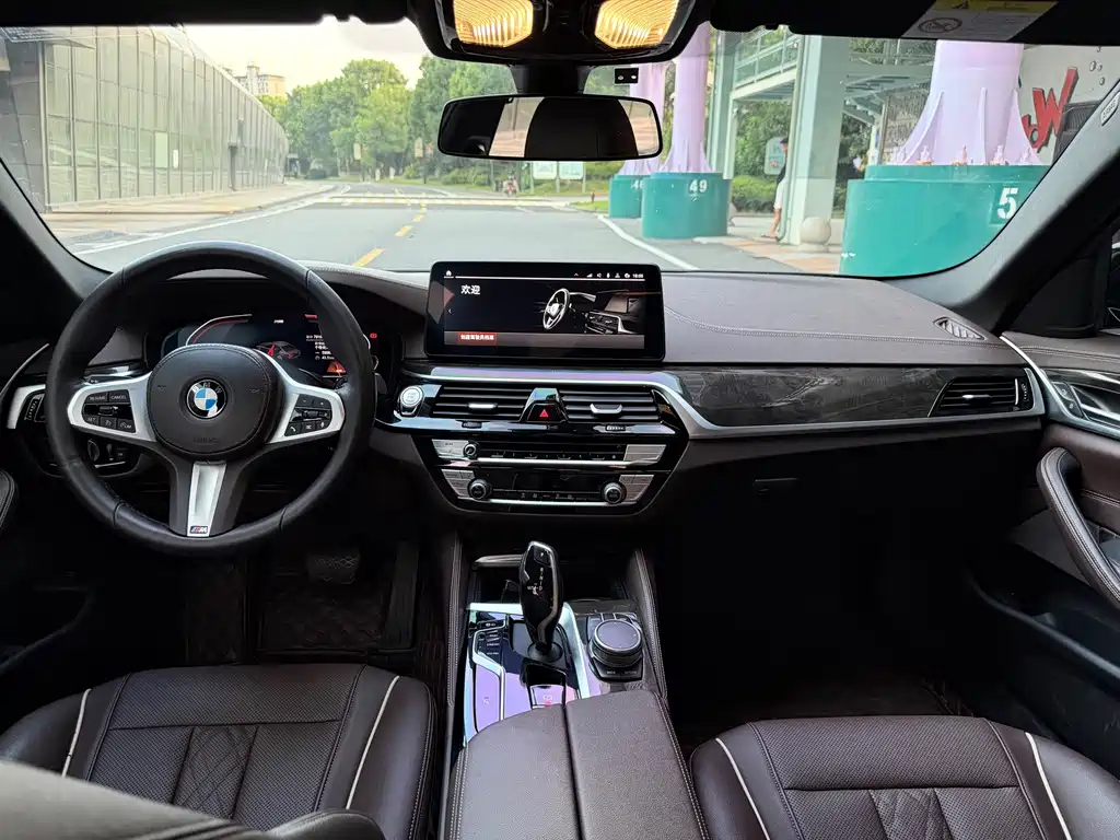 BMW 5 Series — фото 4