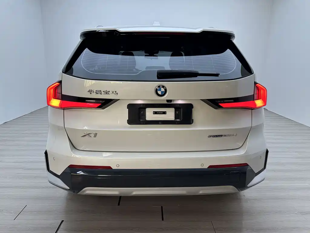 BMW X1 — фото 4