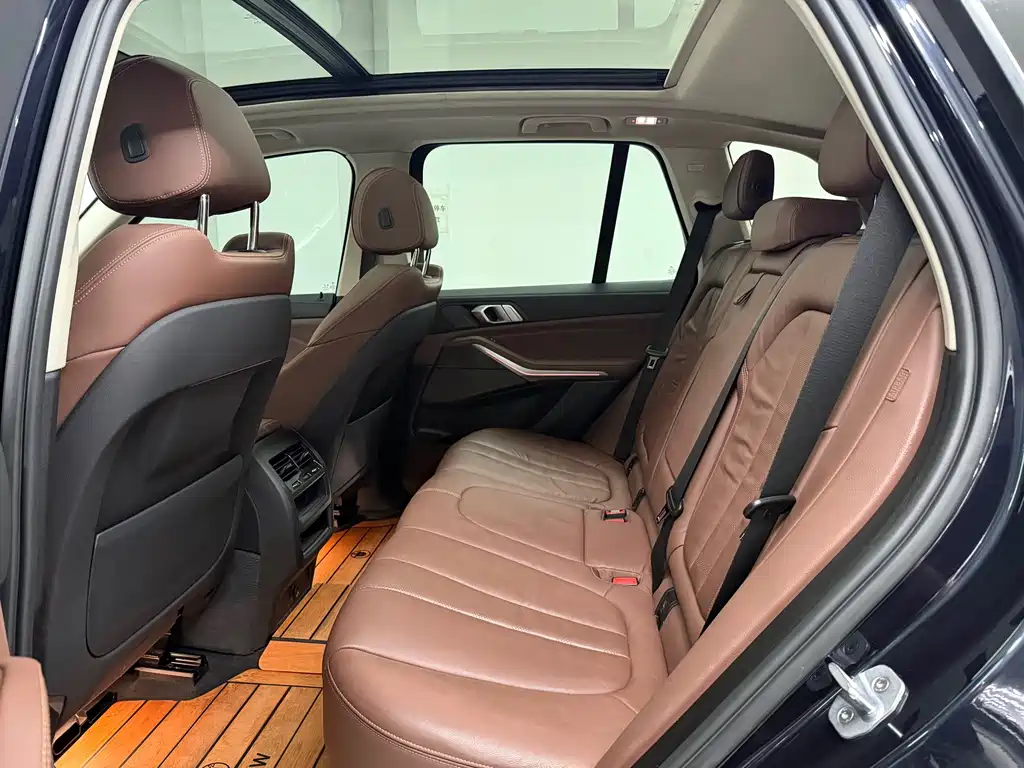 BMW X5 (Import) — фото 6
