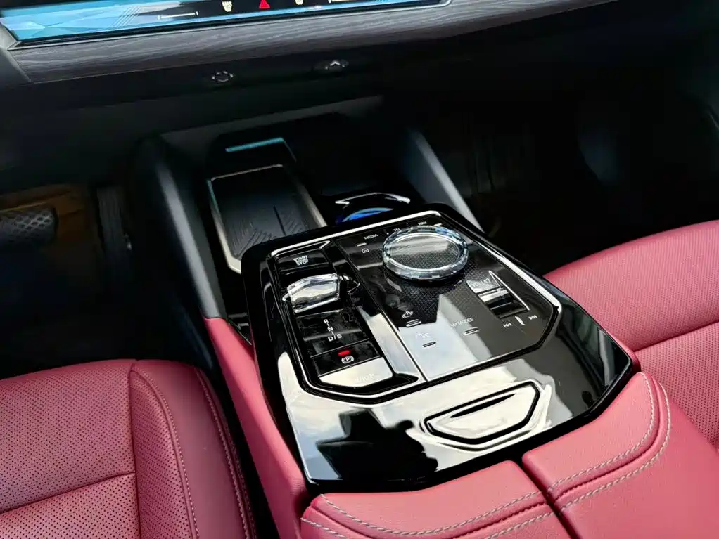 BMW 5 Series — фото 10