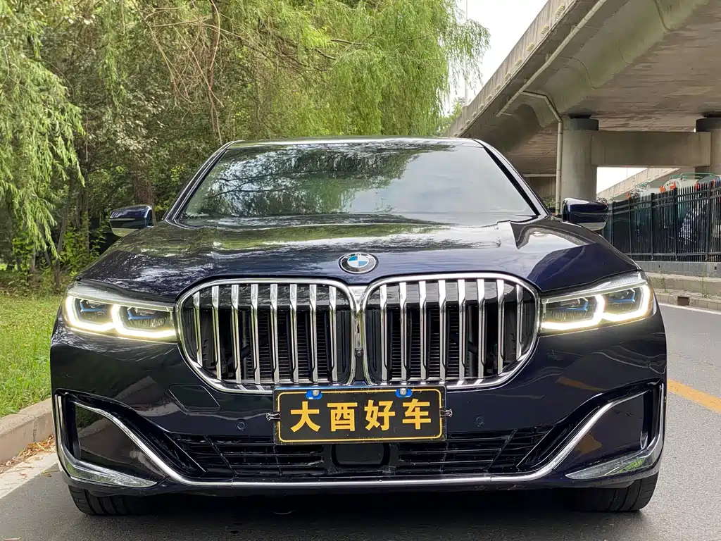 BMW 7 Series — фото 2