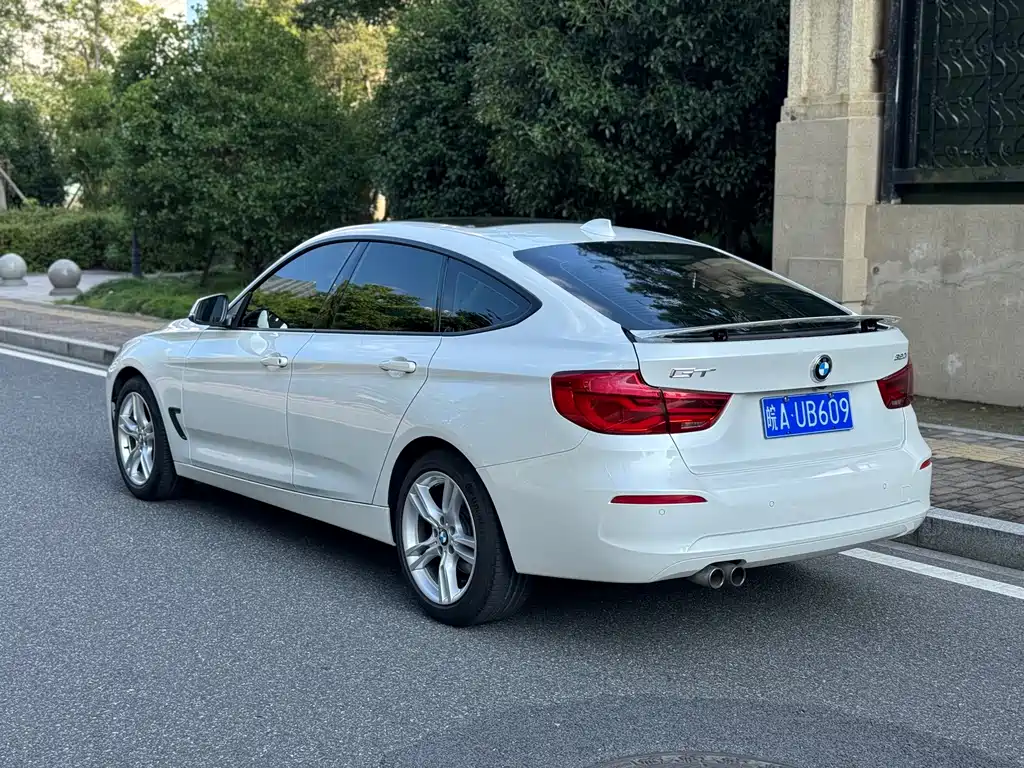 BMW 3 Series GT — фото 3