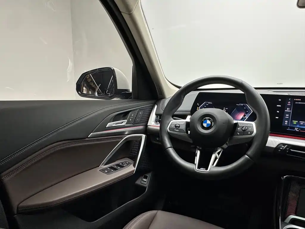 BMW X1 — фото 14