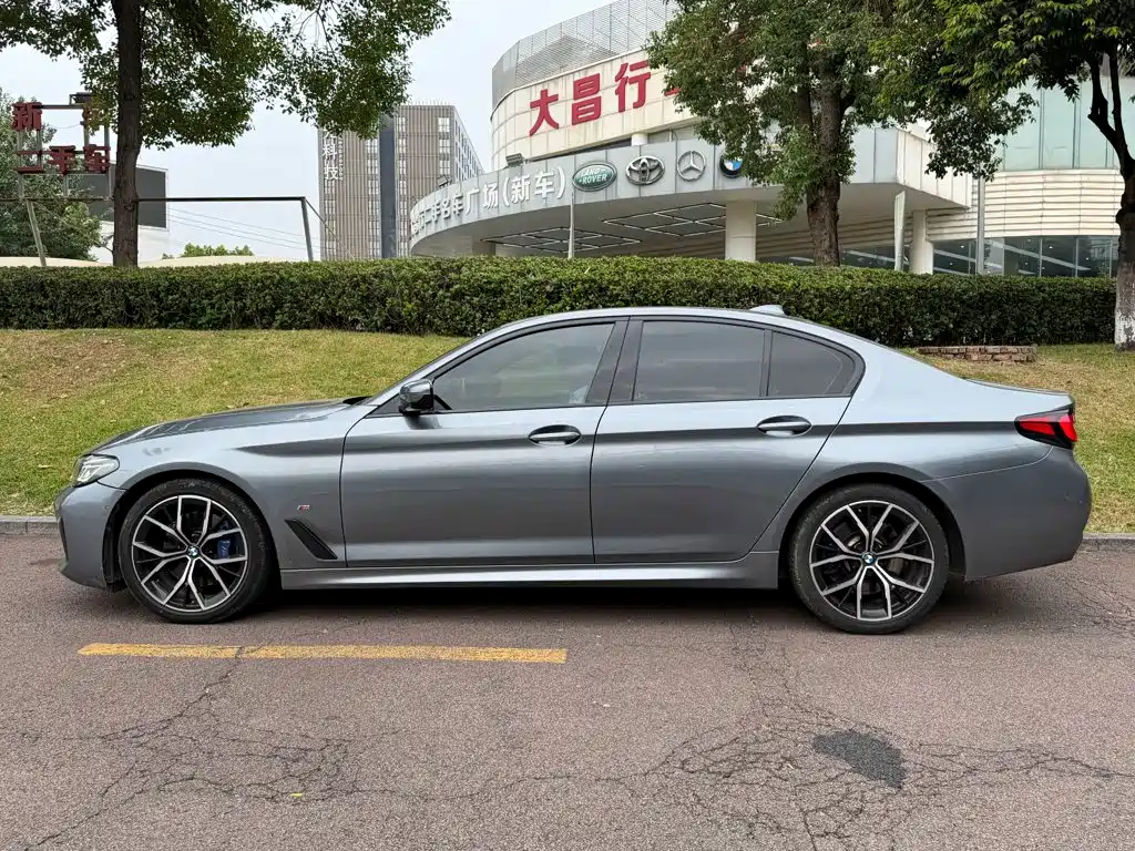 BMW 5 Series (Import) — фото 3