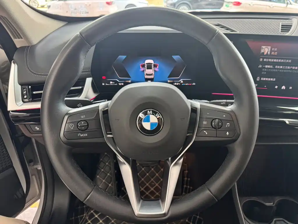 BMW X1 — фото 10