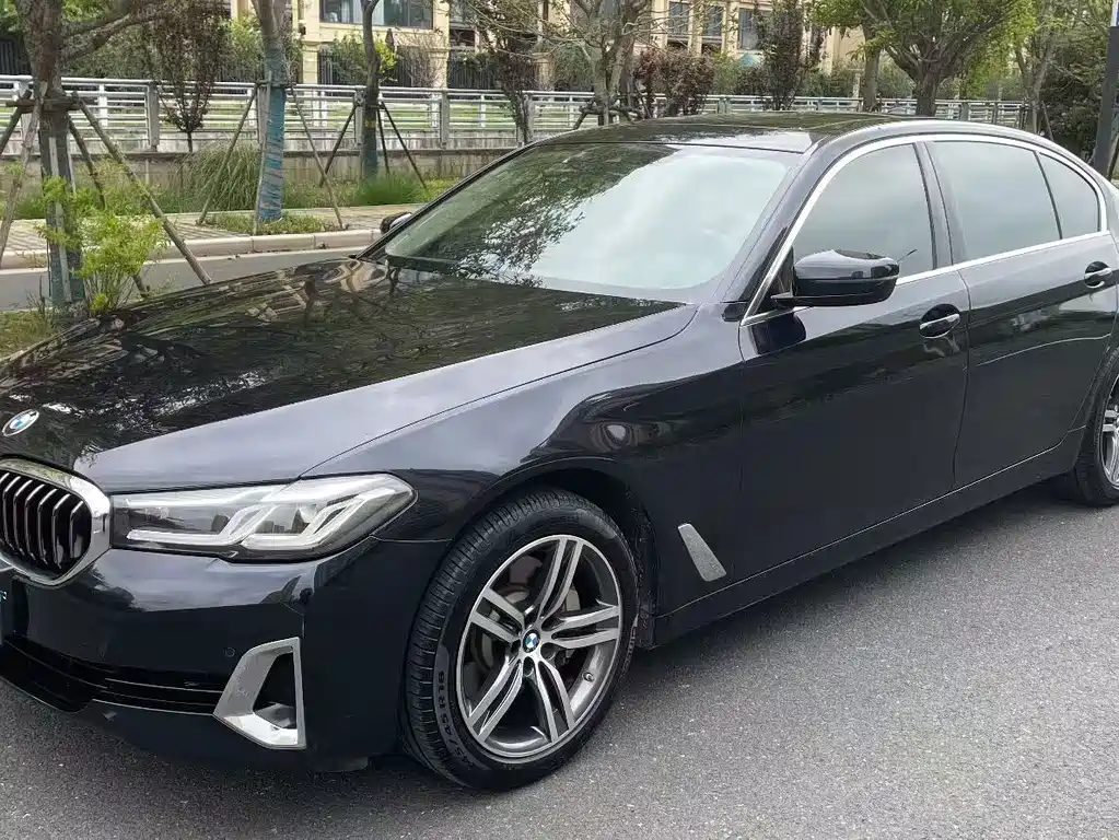 BMW 5 Series — фото 4