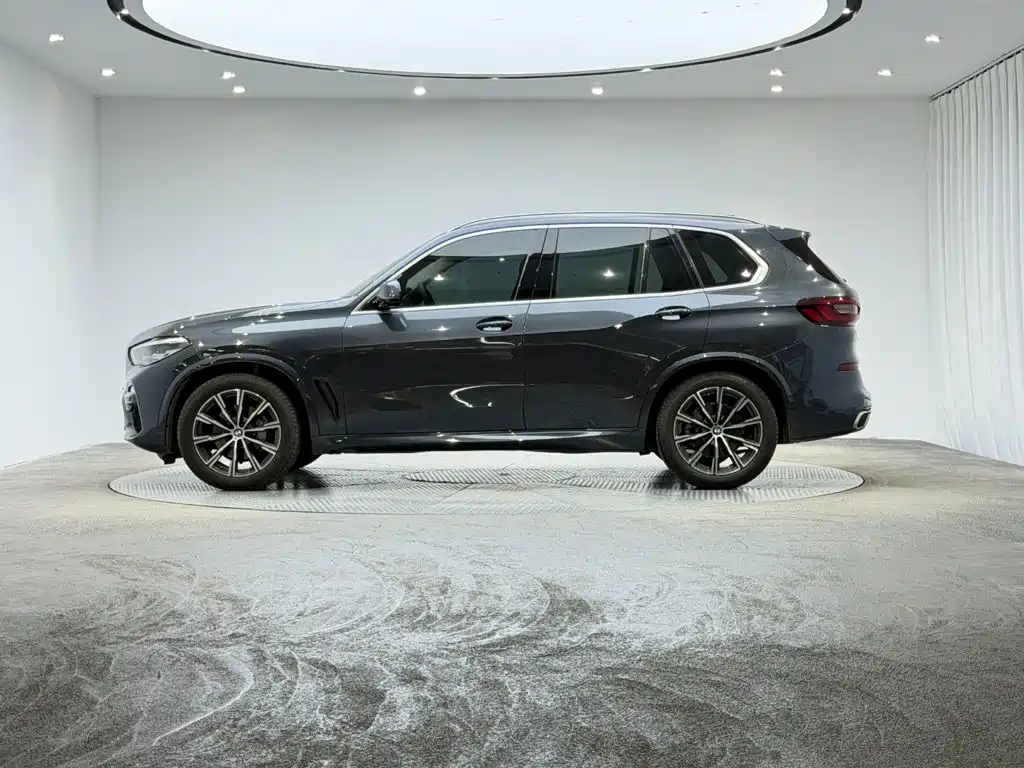 BMW X5 (Import) — фото 4