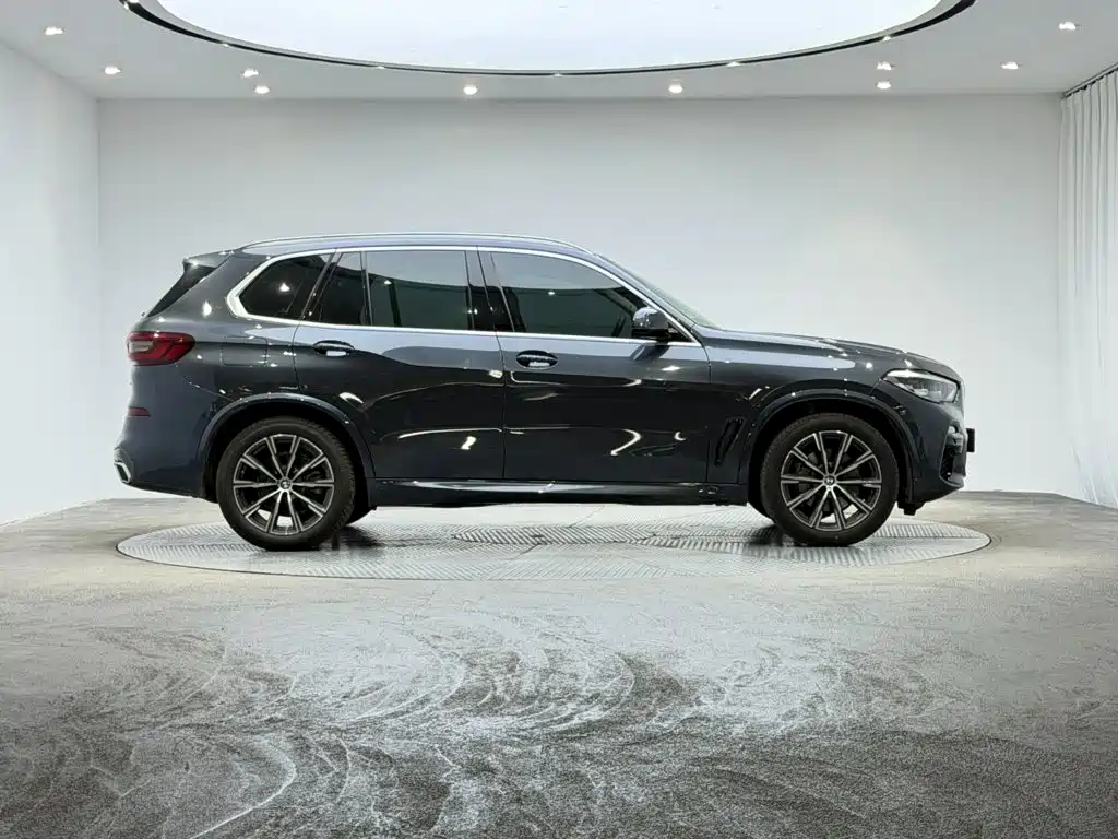 BMW X5 (Import) — фото 5