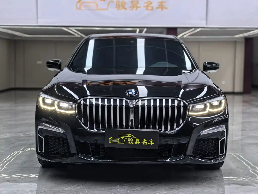 BMW 7 Series — фото 2