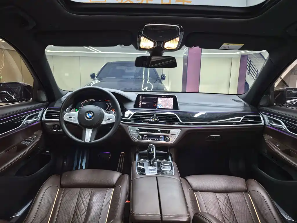 BMW 7 Series — фото 9
