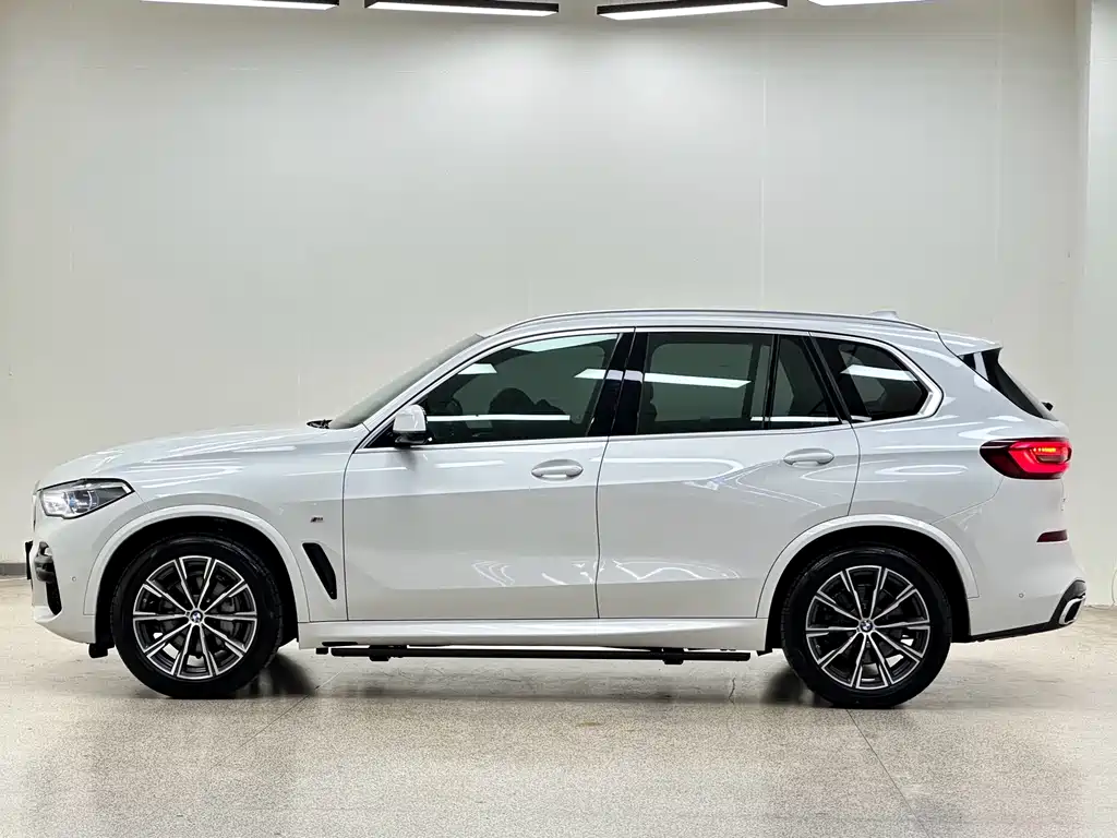 BMW X5 (Import) — фото 4