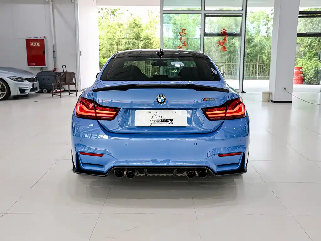 BMW M4 — фото 5