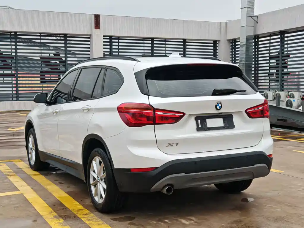 BMW X1 — фото 4