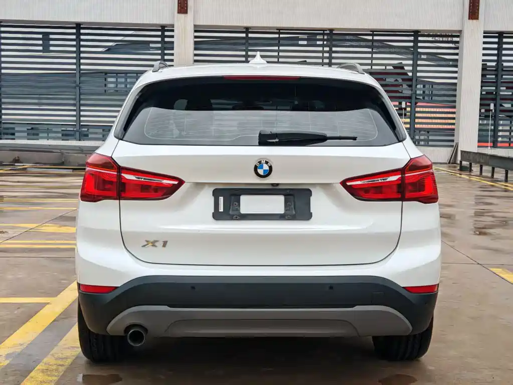 BMW X1 — фото 5