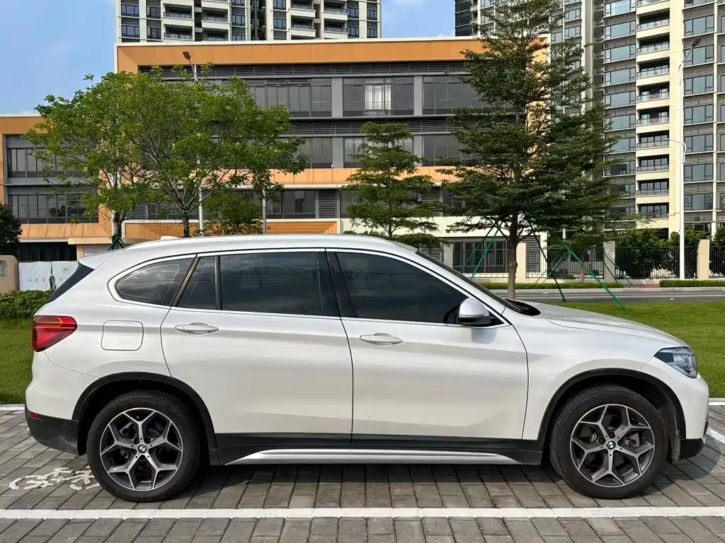 BMW X1 — фото 3