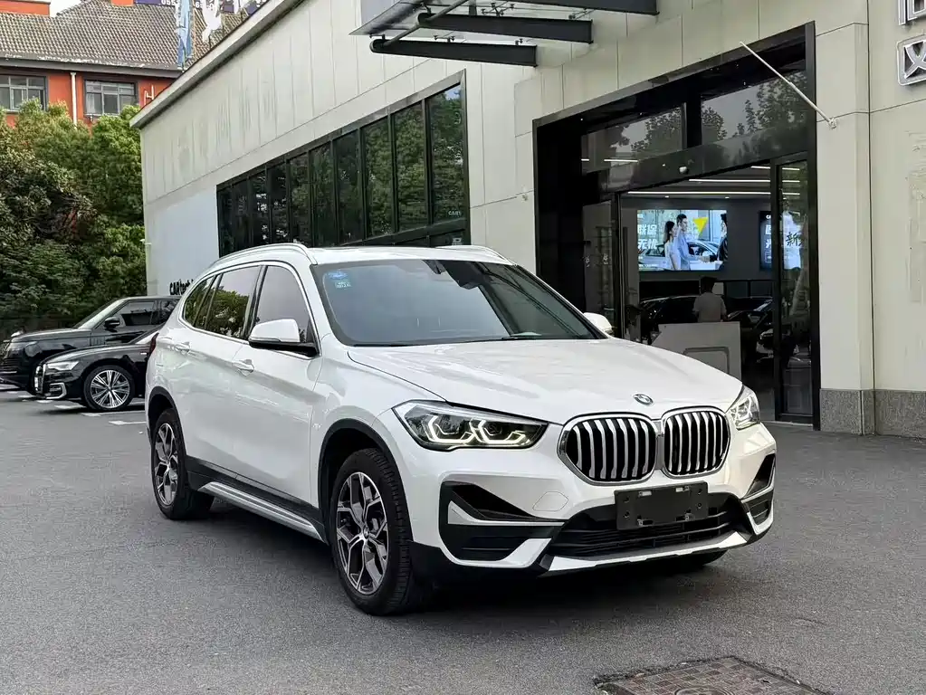 BMW X1 — фото 2