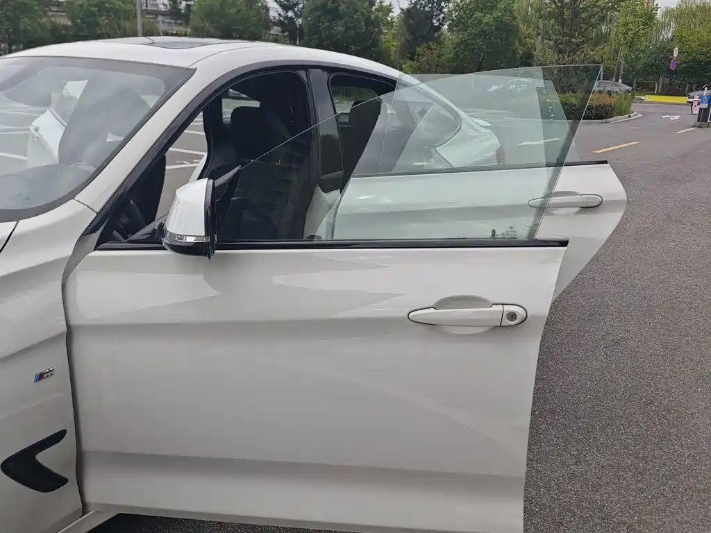 BMW 3 Series GT — фото 14