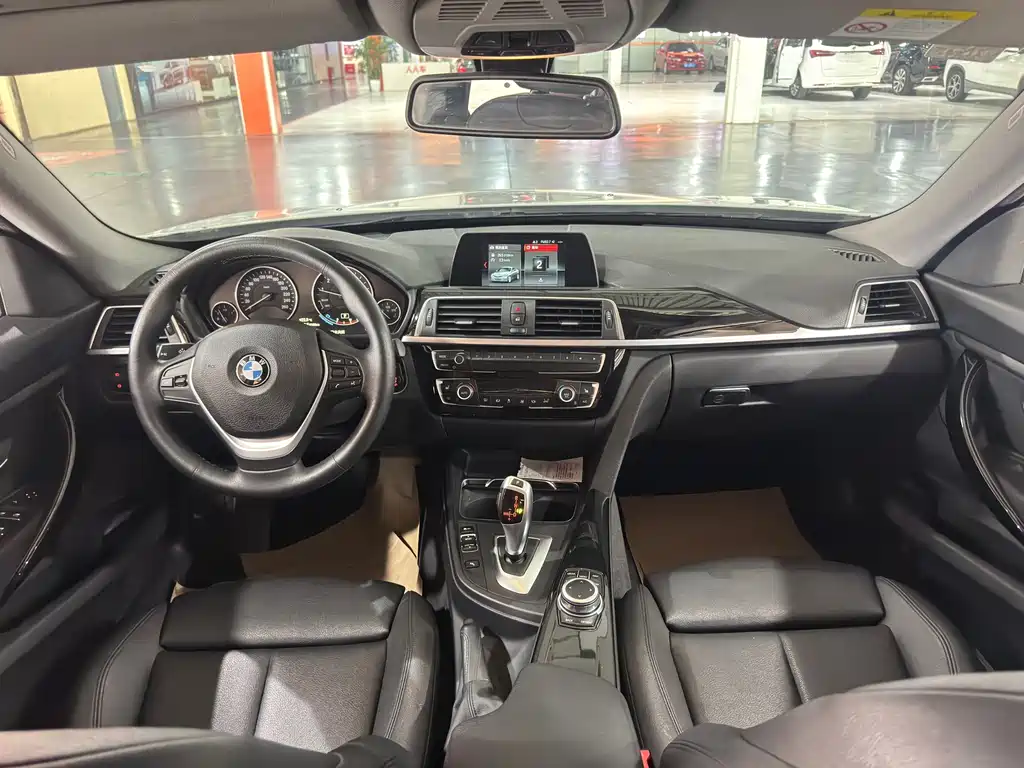 BMW 3 Series GT — фото 11