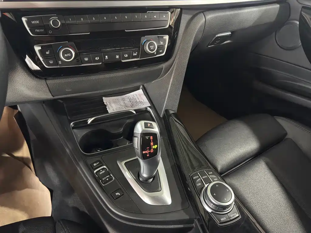 BMW 3 Series GT — фото 14
