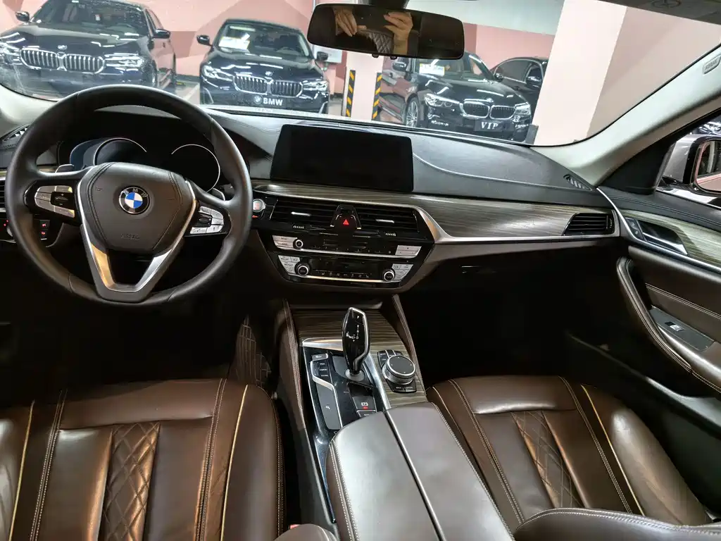 BMW 5 Series — фото 3