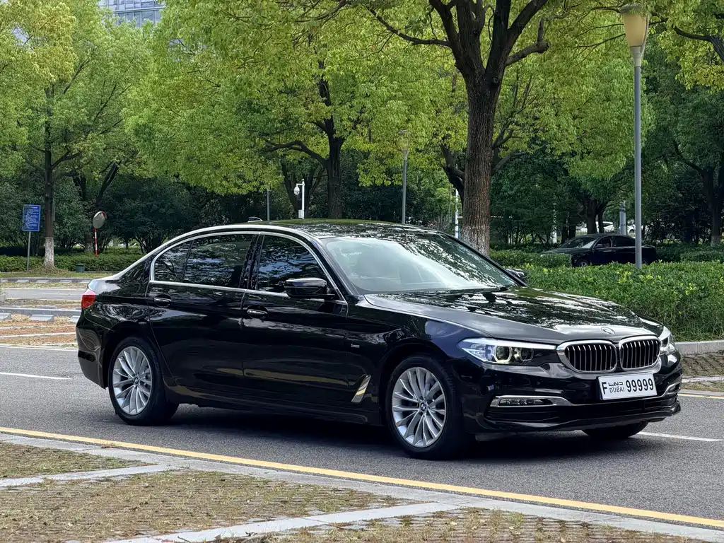 BMW 5 Series — фото 3