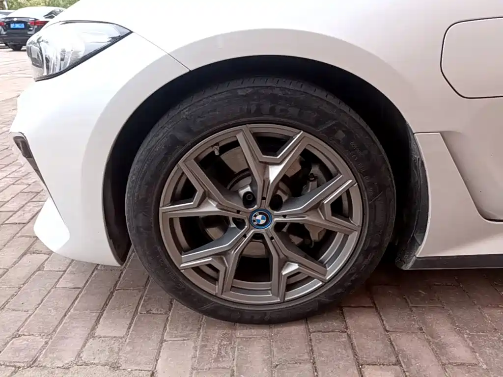 BMW i3 — фото 23
