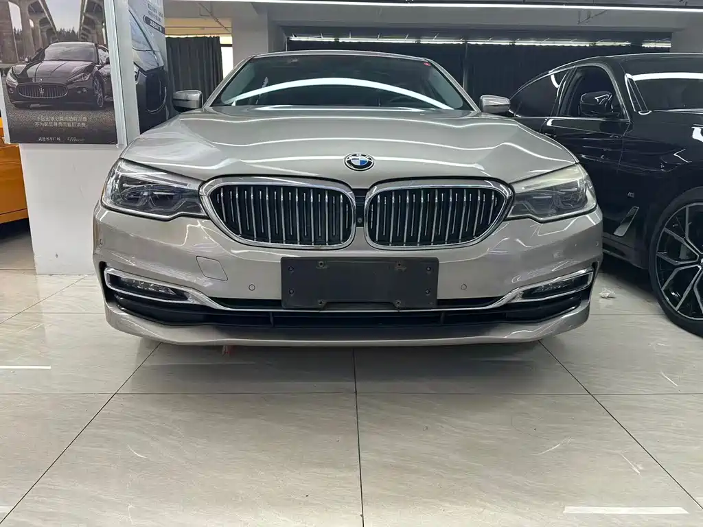 BMW 5 Series — фото 2
