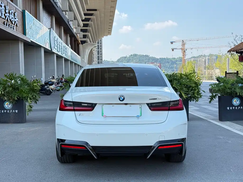 BMW i3 — фото 8