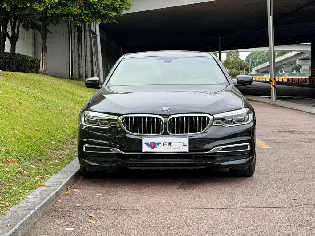 BMW 5 Series — фото 2