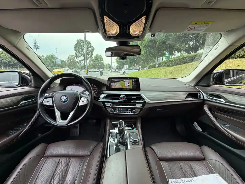BMW 5 Series — фото 13