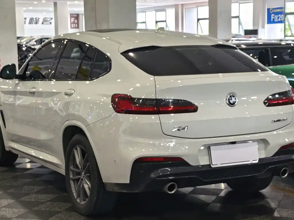 BMW X4 — фото 3