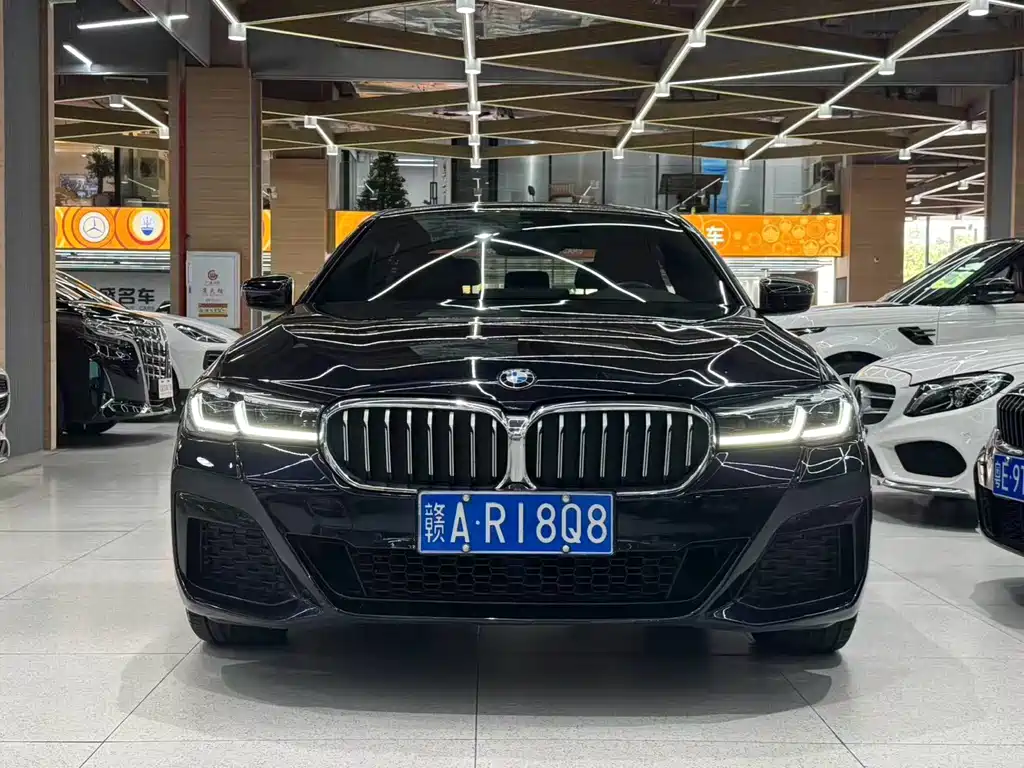 BMW 5 Series — фото 2