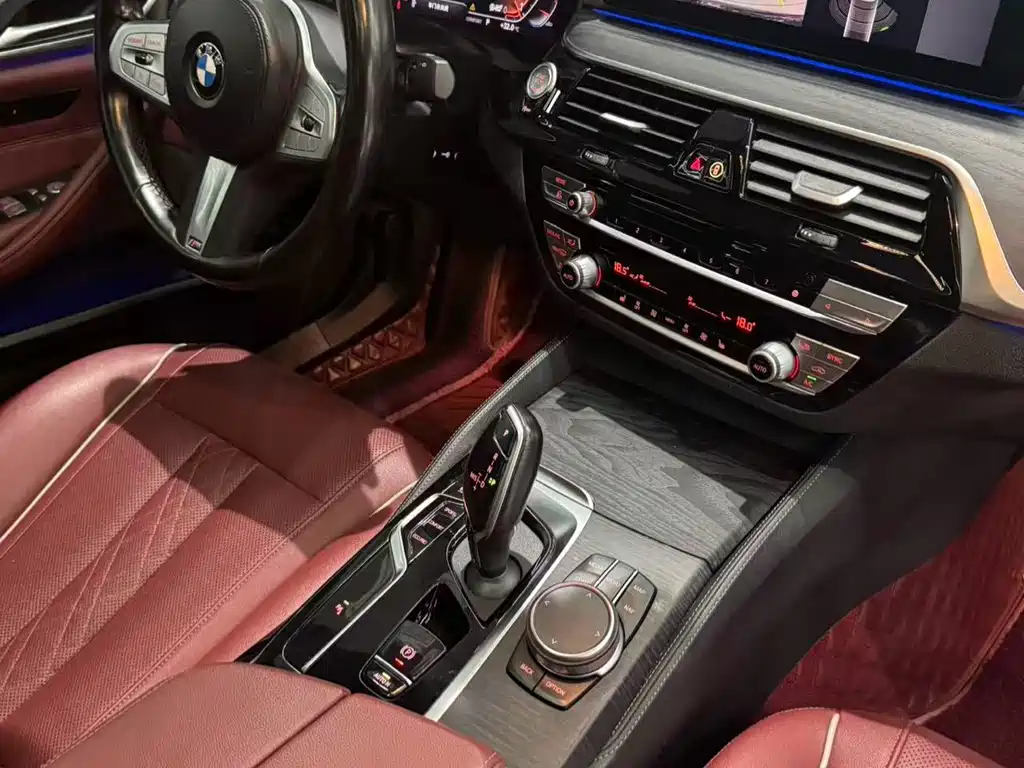 BMW 5 Series — фото 10
