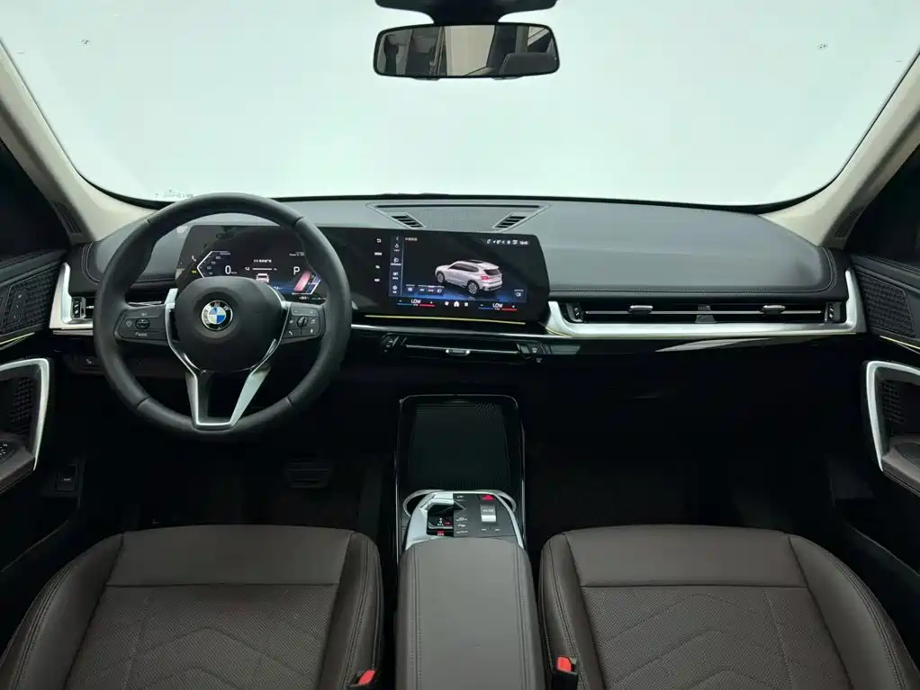 BMW X1 — фото 18